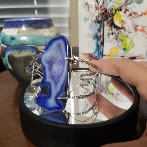 Silver Bracelet With Large Blue Geode Slice - Picture 2 of 2
